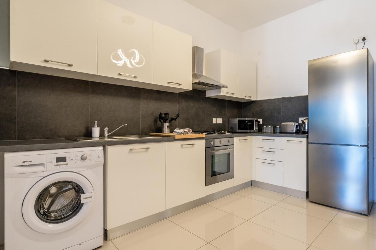Brand New Apartment-2 Min From The Sea-Central Bugibba St. Paul's Bay Bagian luar foto