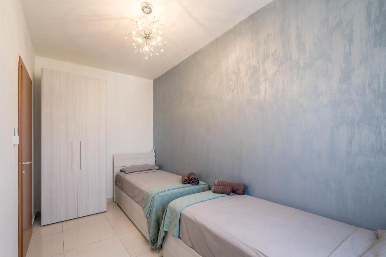 Brand New Apartment-2 Min From The Sea-Central Bugibba St. Paul's Bay Bagian luar foto